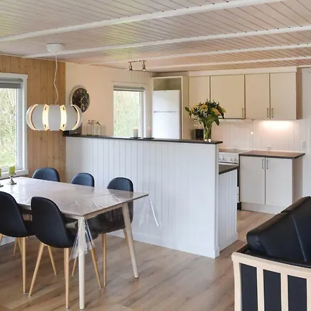 Ferienhaus Three-bedroom Holiday In Ansager